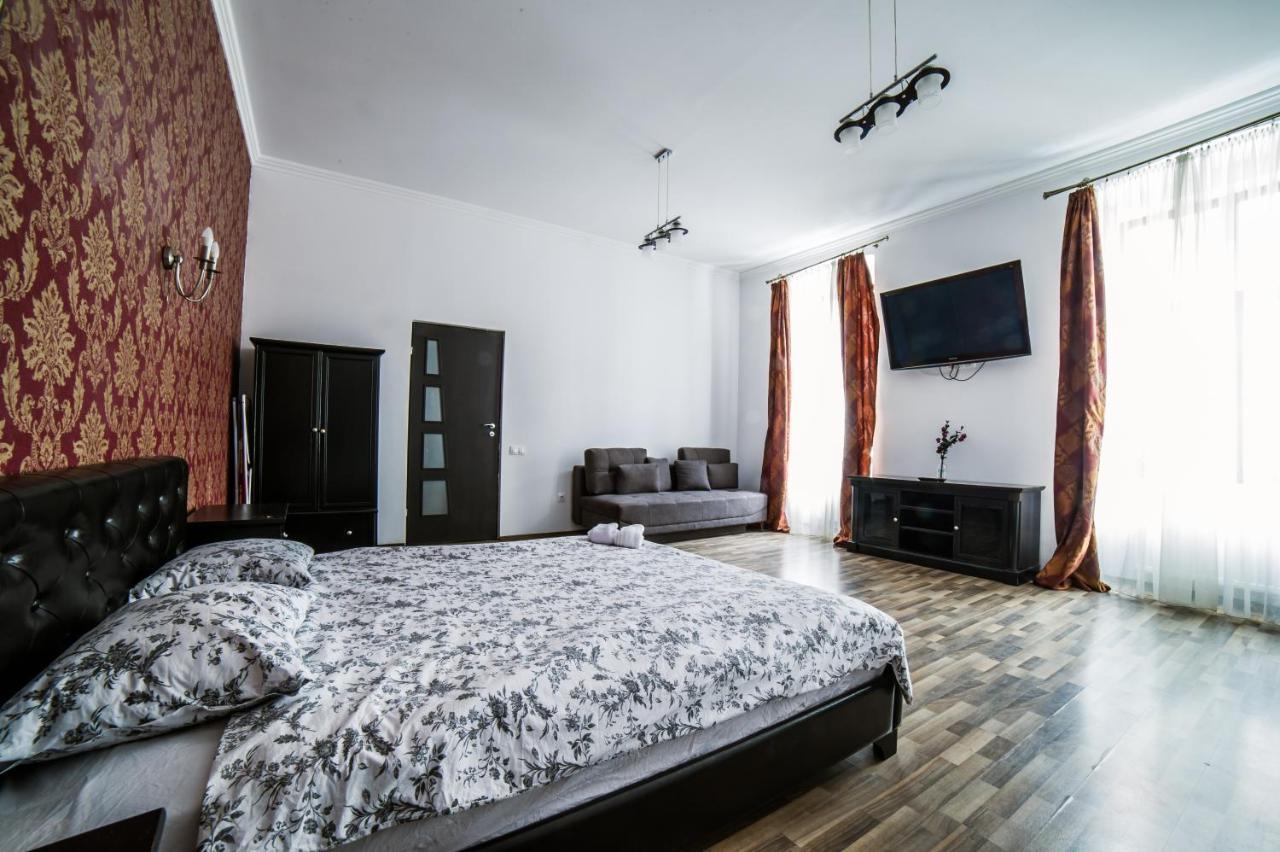 Central Studio Bnb Brasov Exterior photo